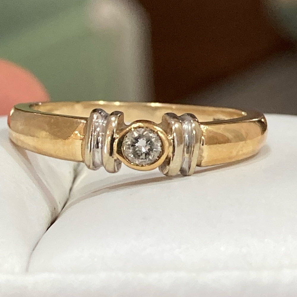 10k Elegant Gold and Silver Women's diamond Ring